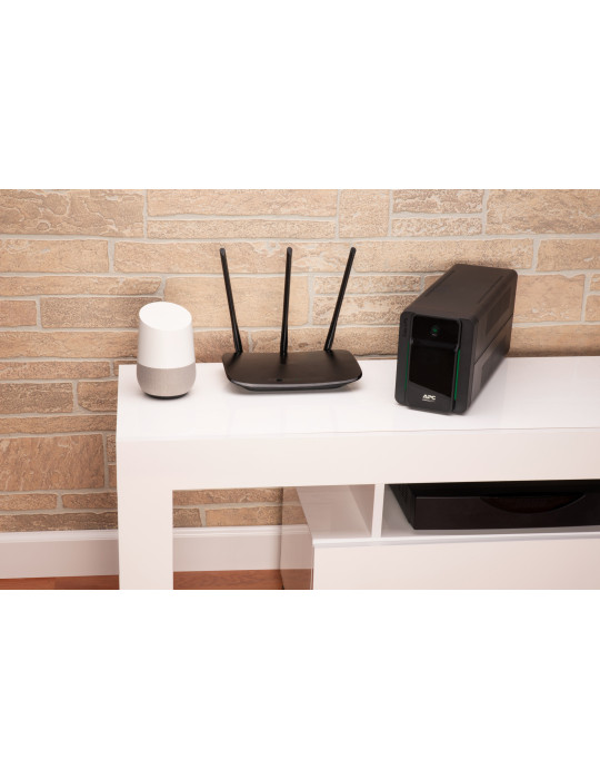 APC Easy UPS strömskydd (UPS) Linjeinteraktiv 0,9 kVA 480 W 4 AC-utgångar