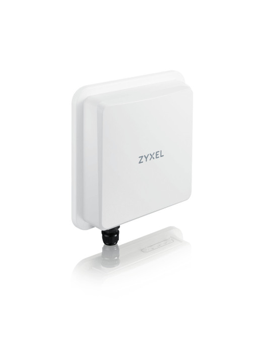 Zyxel Nebula FWA710 wireless router Multi-Gigabit Ethernet Dual-band (2.4 GHz   5 GHz) 5G White